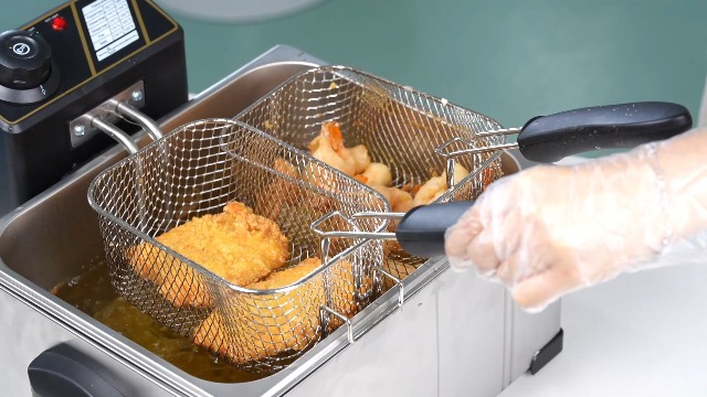 Amazon.co.jp: BriSunshine フライヤー 電気 5L 卓上フライヤー 業務用